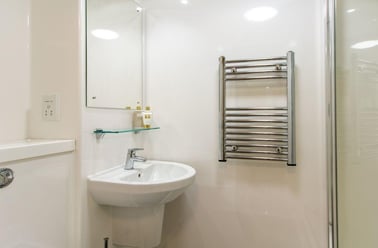 Newcastle Road, Western Hill, Durham - Image 2